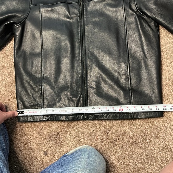 CLOSET CLEAN OUT. ACCEPTING ANY OFFER!
Men’s Bostonharbour leather jacket Medium - Picture 14 of 15